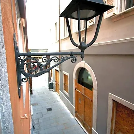 Piazza Grande 4* טריאסטה